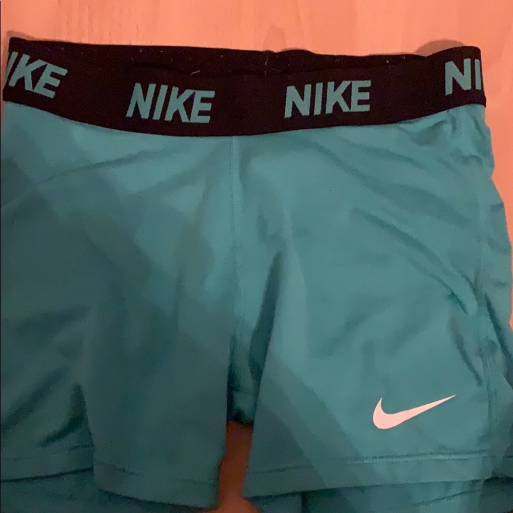 Nike pro
